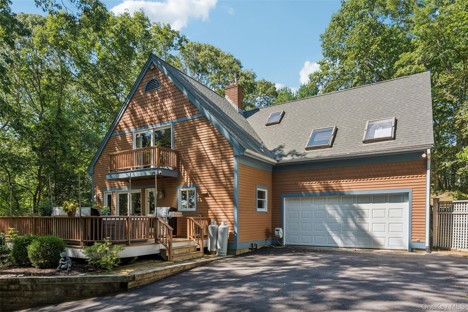 Property Photo:  1745 Bayview Avenue  NY 11952 