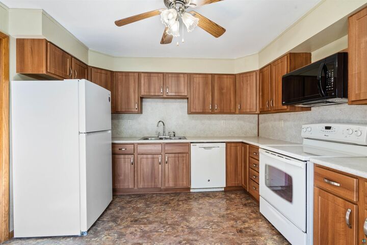 Property Photo:  2021 Ohio Ave  WI 54880 