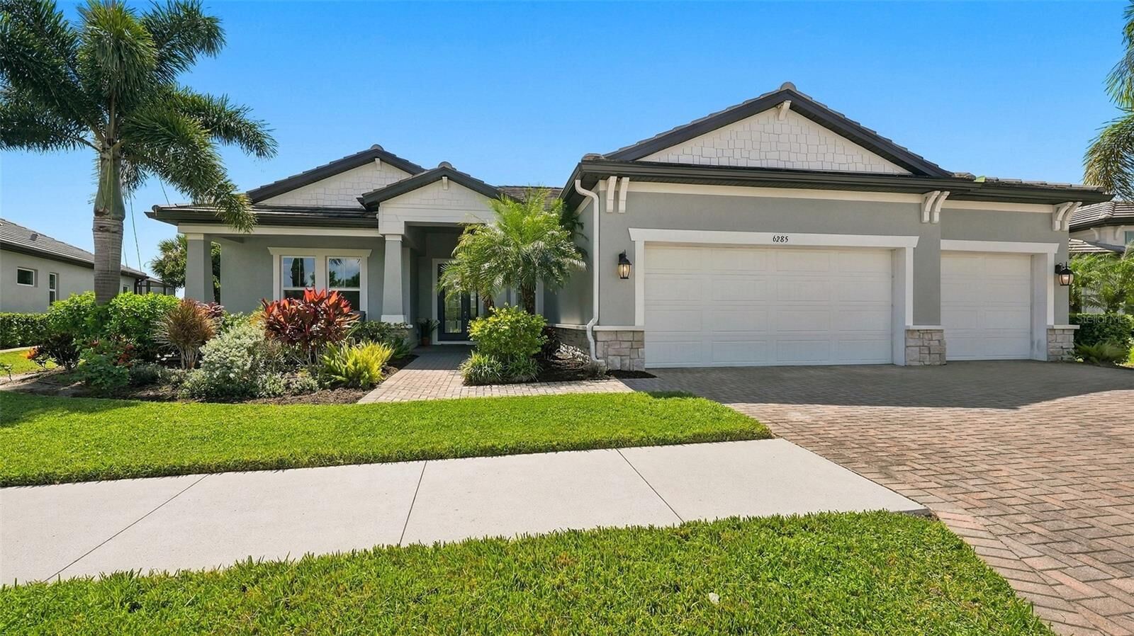 Property Photo: 6285 Rivo Lakes Boulevard FL 34241