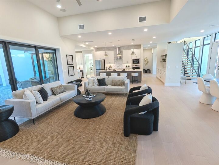 Property Photo:  2110 Michele Drive  FL 34231 