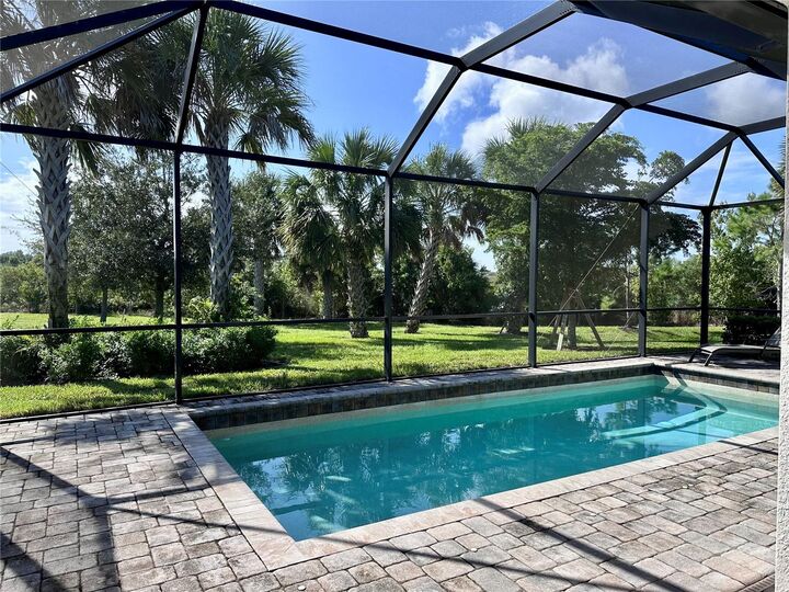 Property Photo: 12422 Wood Fern Court FL 34238