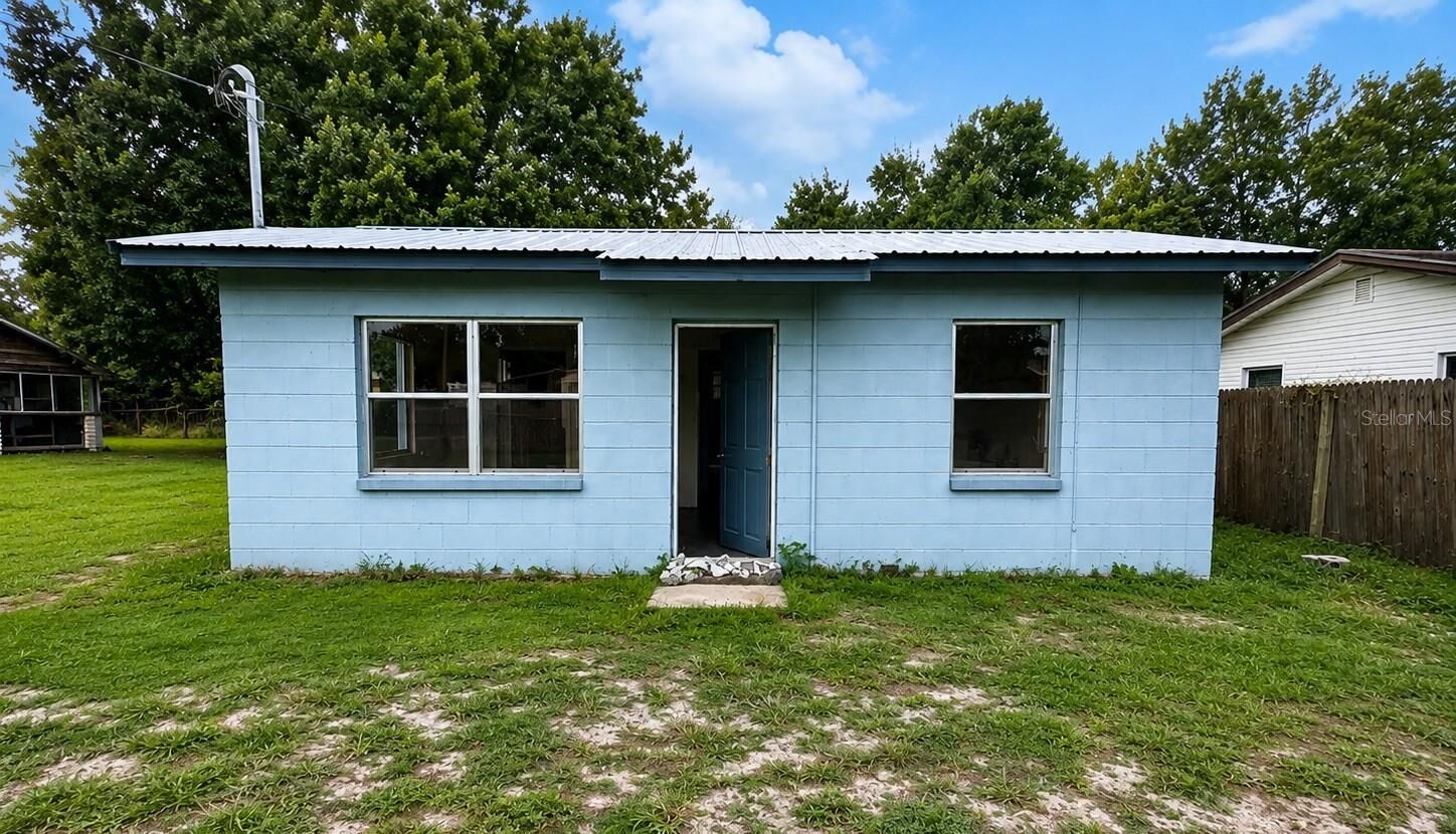 Property Photo: 11124 Mahin Lane FL 33578