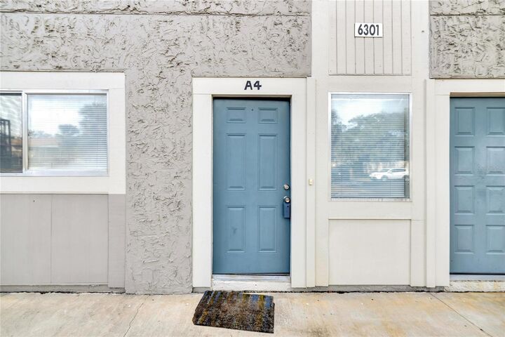 Property Photo:  6301 Newtown Circle 1A4  FL 33615 