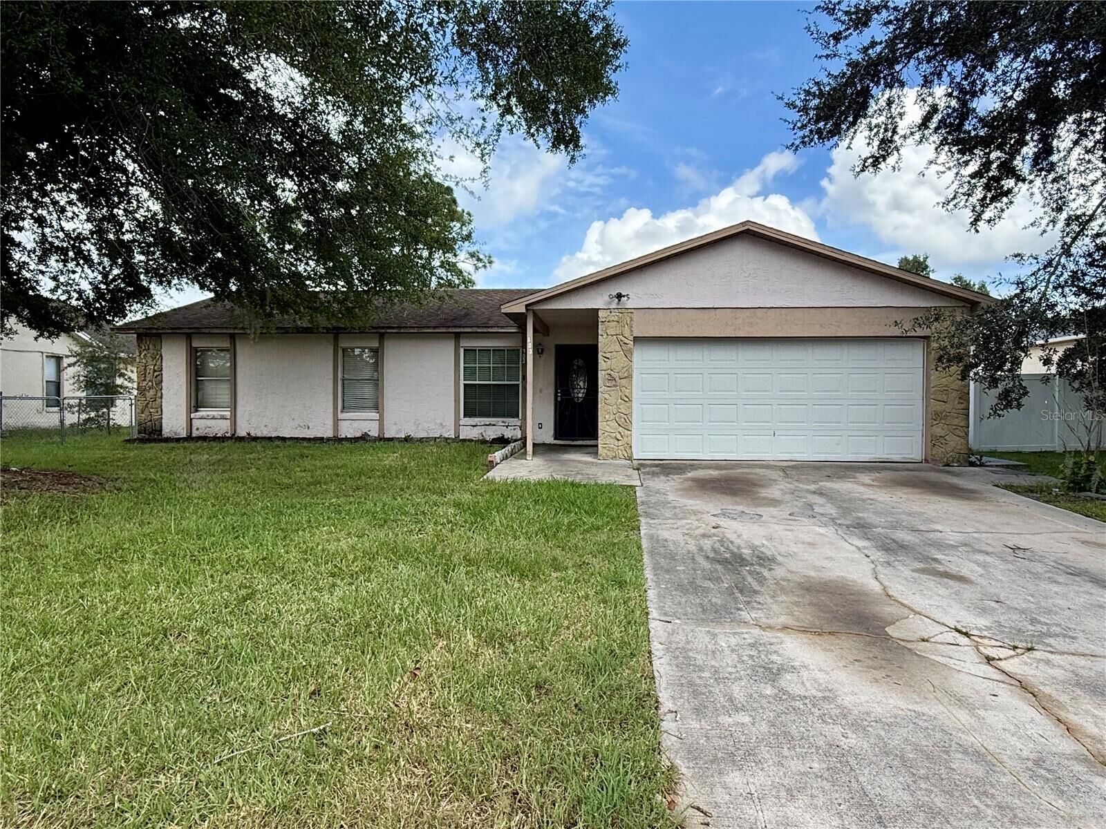 Property Photo:  303 Cortez Court  FL 34758 