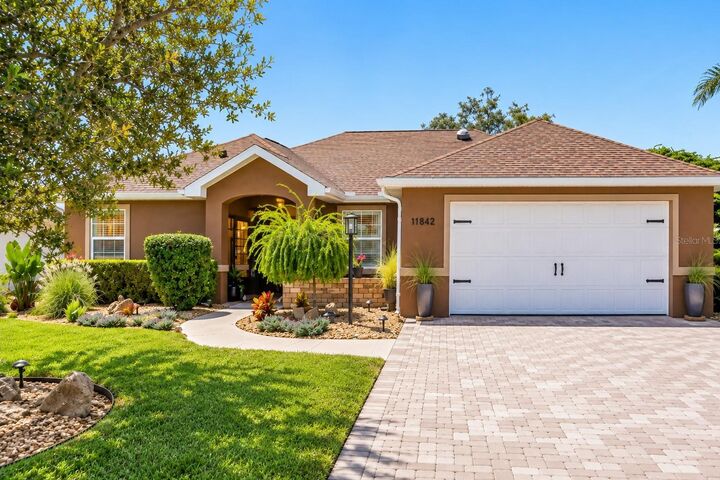Property Photo: 11842 SE 176th Place Road FL 34491