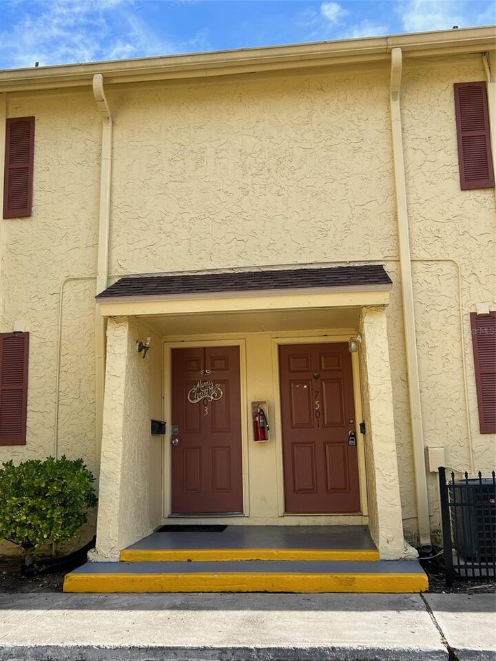 Property Photo: 7501 Gallineta Road 7501 FL 33615