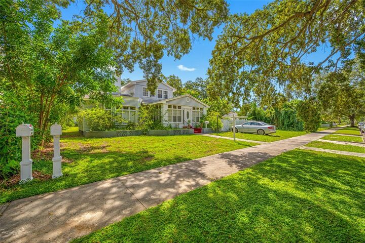 Property Photo: 1225 11 Street N FL 33705