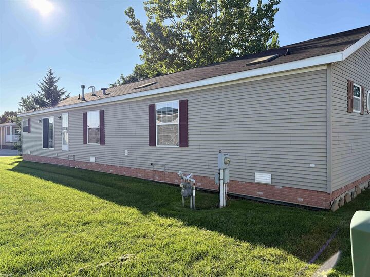 Property Photo: 52517 Green Ash Court Court MI 48051