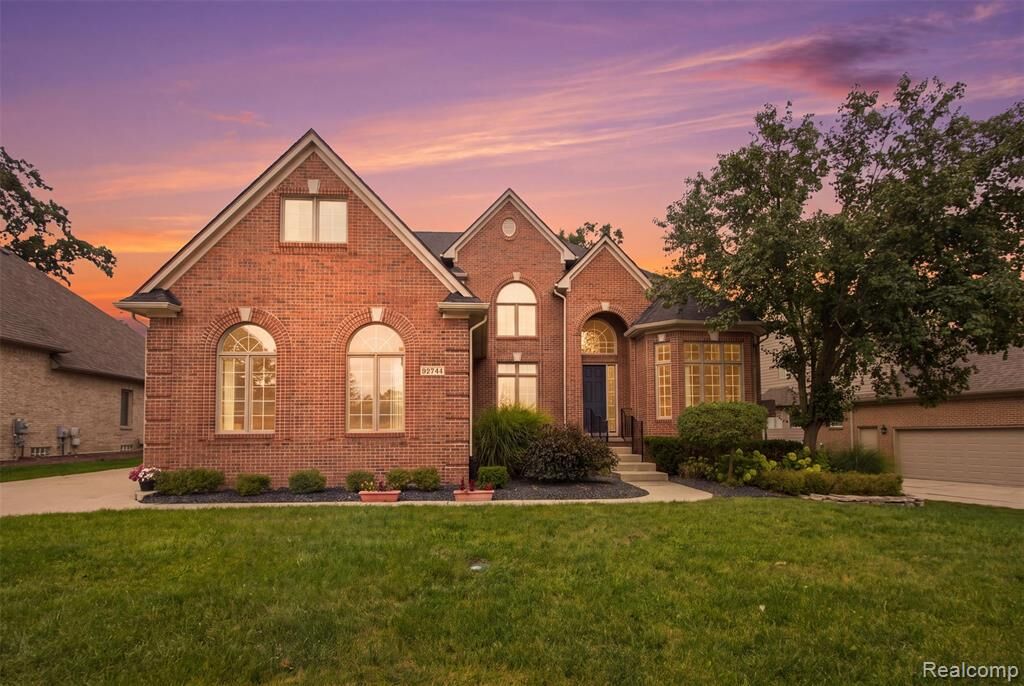 Property Photo: 55744 Lancewood Drive MI 48316 5808