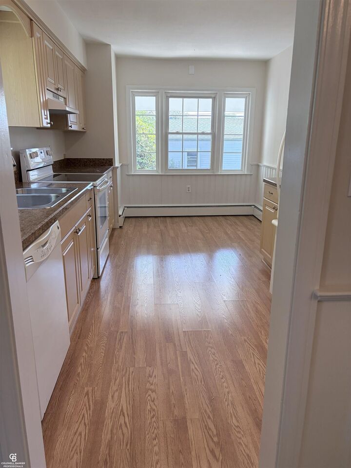 Property Photo: 1499 Wellesley Drive MI 48043