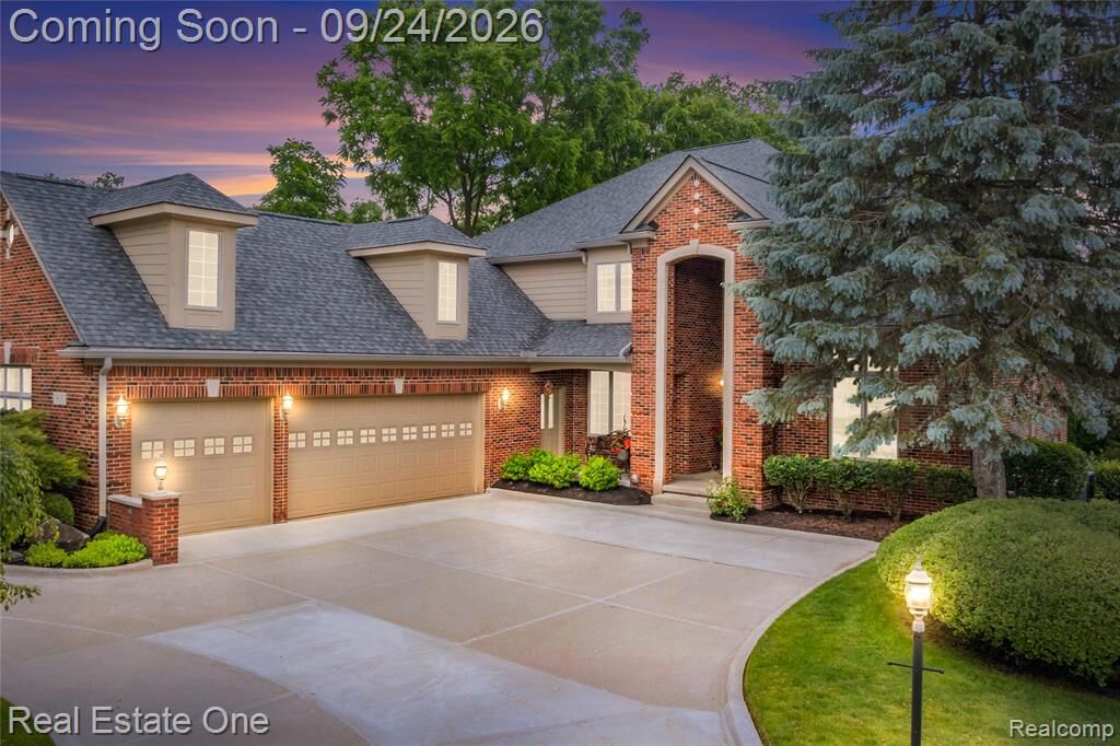 Property Photo: 29370 Kennedy Court MI 48331 2385