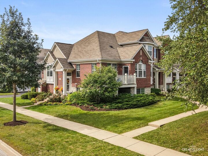 Property Photo:  2533 Dunraven Avenue  IL 60540 