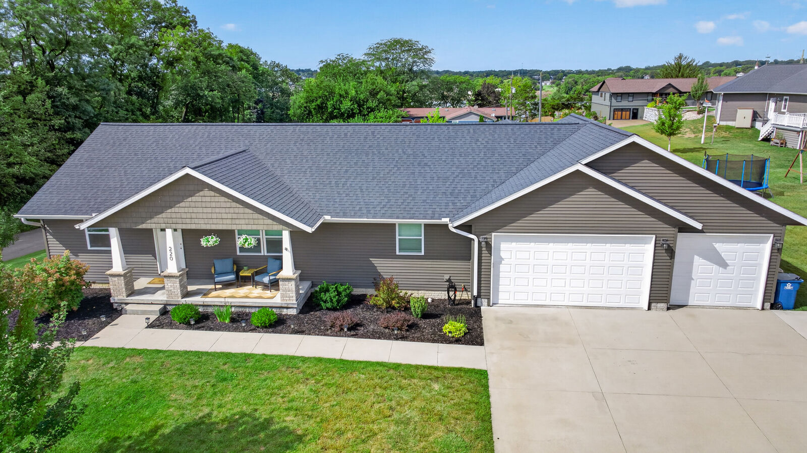 Property Photo:  220 6th Street  IL 61252 