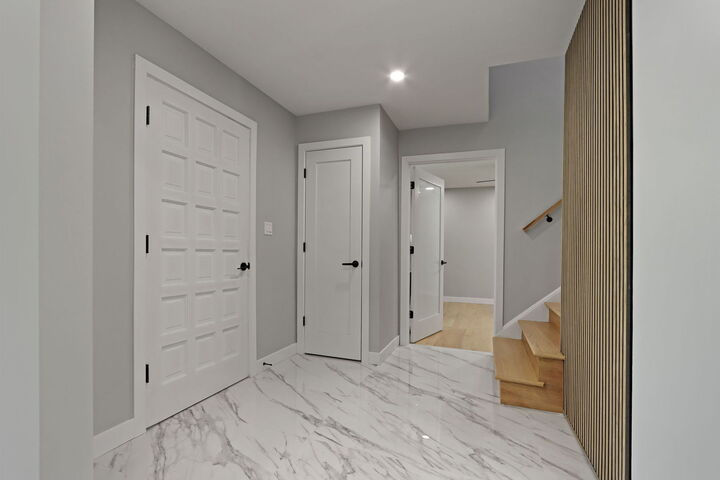 Property Photo:  713 Dawes Street  IL 60048 