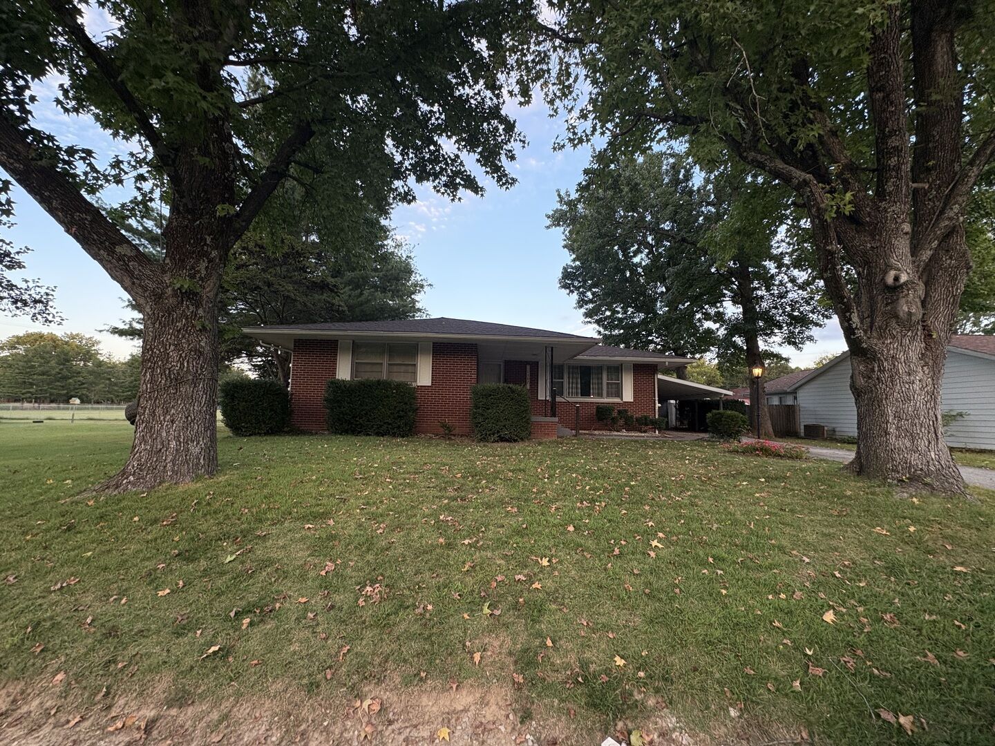 Property Photo: 1302 N 16th Street IL 62966