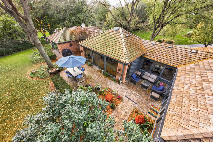 Property Photo:  47 Little Cahill Road  IL 60013 