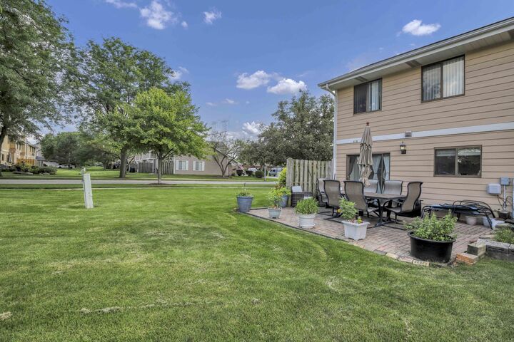 Property Photo: 123 Prospect Avenue IL 60191