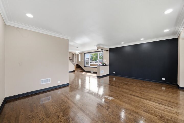 Property Photo: 8445 S Wolcott Avenue IL 60620