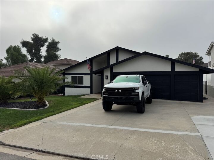 Property Photo: 23189 Continental Drive CA 92587