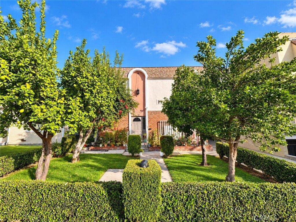Property Photo:  1126 Elm Avenue 4  CA 91201 