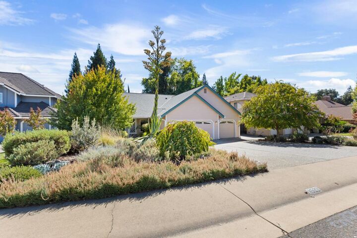 Property Photo: 8522 Kenneth Ridge Court CA 95628