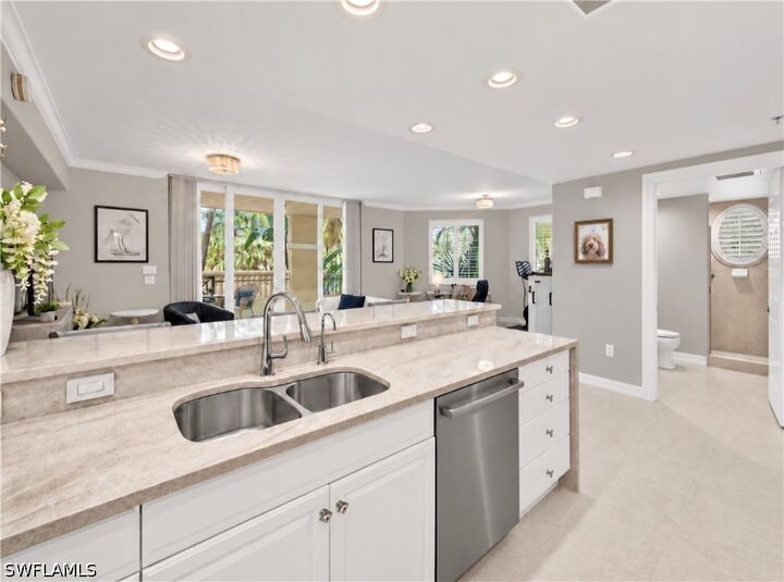 Property Photo: 2748 Tiburon Boulevard E 106 FL 34109