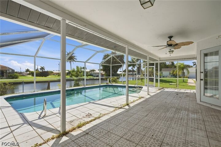 Property Photo:  202 SE 37th Terrace  FL 33904 