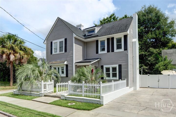 Property Photo:  1810 Habersham Street  GA 31401 