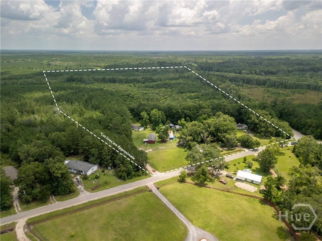 Property Photo:  615 Pate Rogers Road  GA 31309 