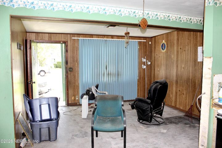 Property Photo: 2429 Palmdale Street FL 32208