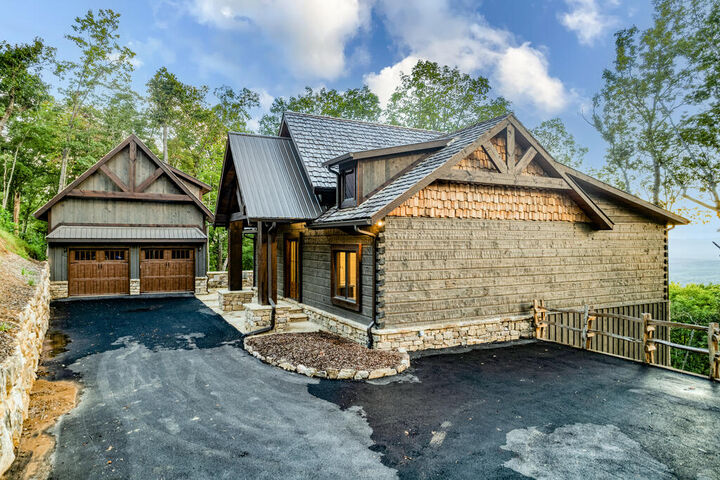 Property Photo: 91 Kittatinny Drive GA 30559