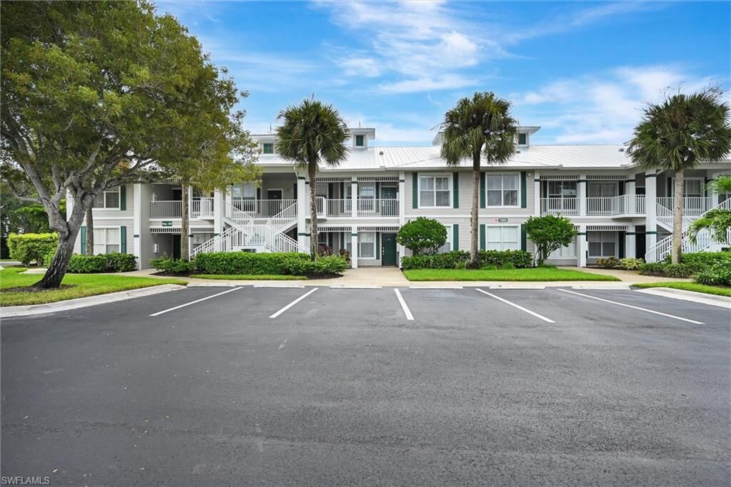 Property Photo: 7885 Mahogany Run Ln 1513 FL 34113