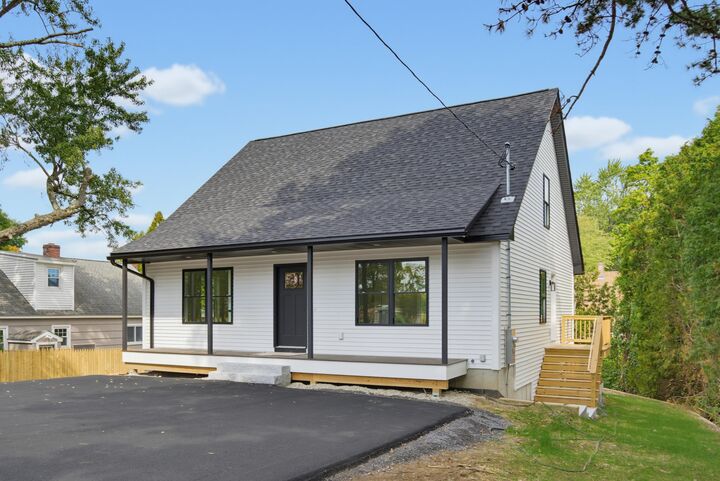 Property Photo: 6 Swan Street NH 03060