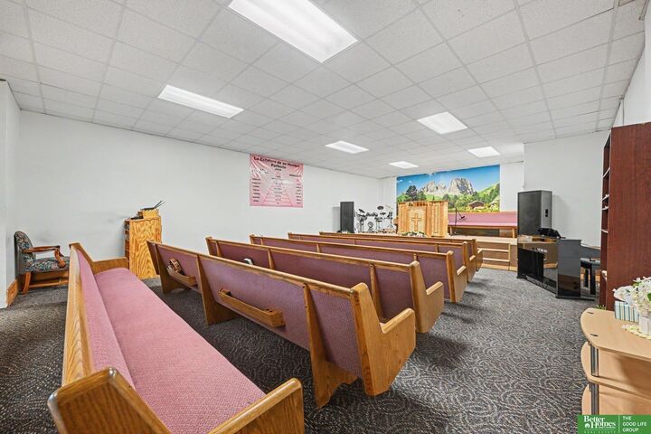 Property Photo:  4201 Grand Avenue  NE 68111 