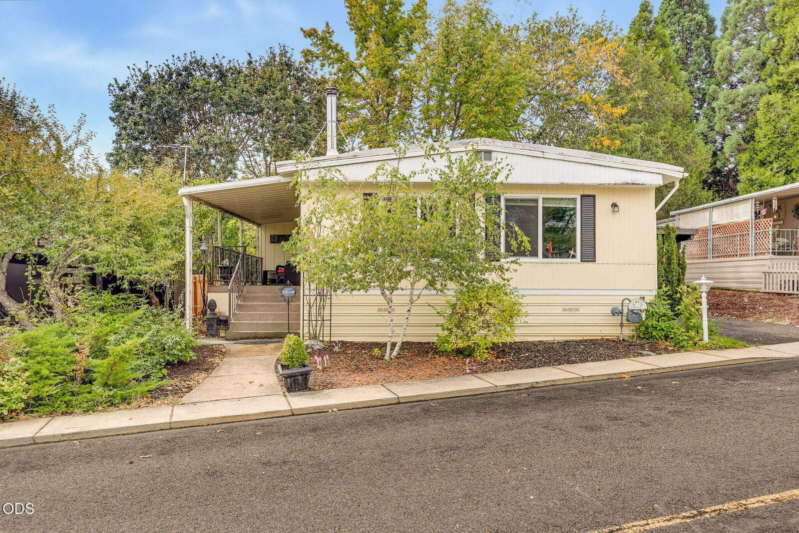 Property Photo:  1055 N 5th Street Unit 86  OR 97530 