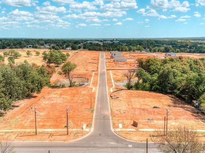 Property Photo:  2909 Garrett Street  OK 73020 