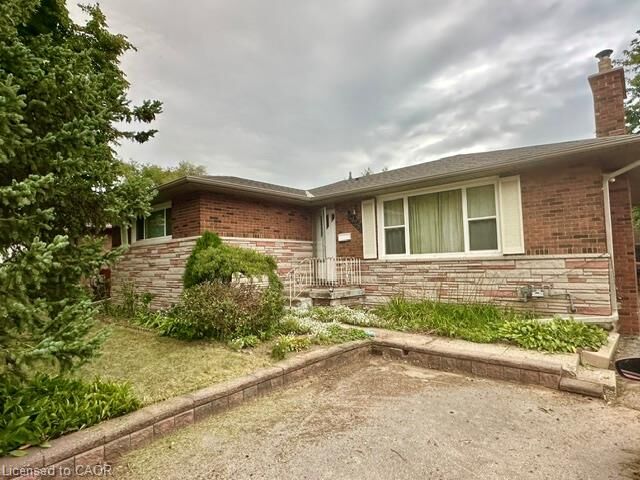 Property Photo:  2428 Eileen Drive  ON L7R 1M8 