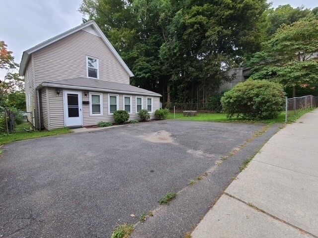 Property Photo:  9 Spring  MA 01376 