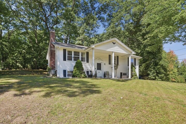 Property Photo:  33 Braney Road  MA 01527 