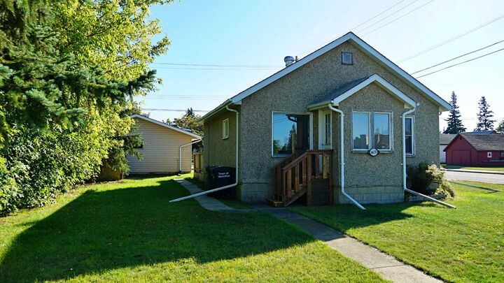 Property Photo:  4639 50 Avenue  AB T9X 1R7 