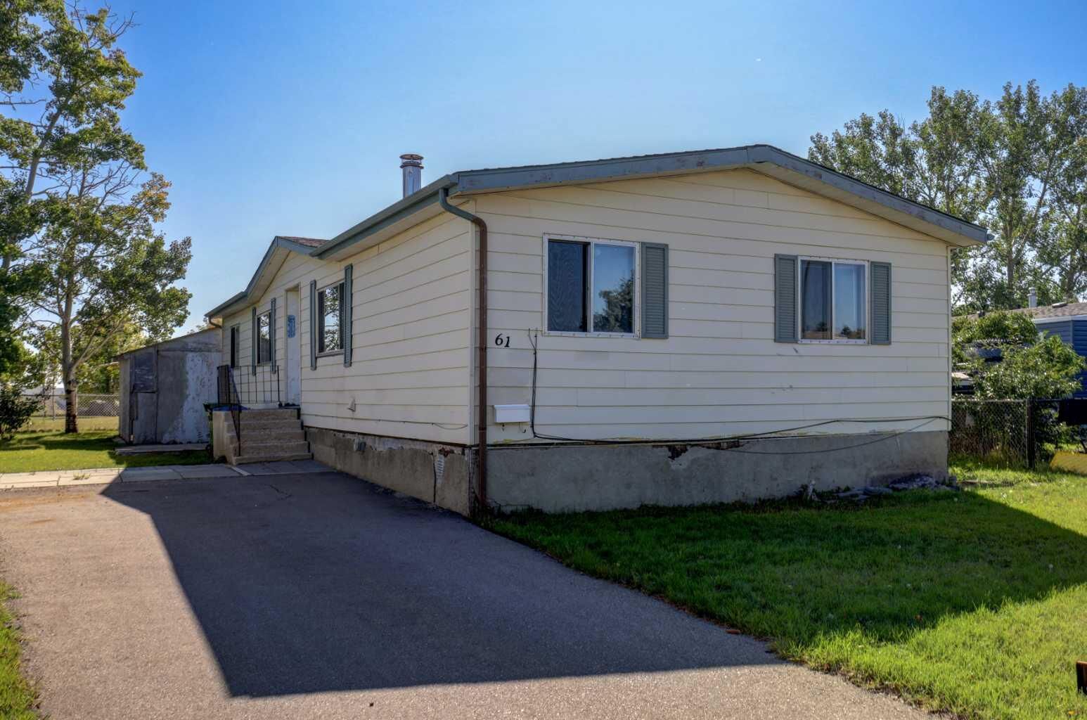 Photo de la propriété:  61 Huntstrom Drive NE  AB T2K 5V5 