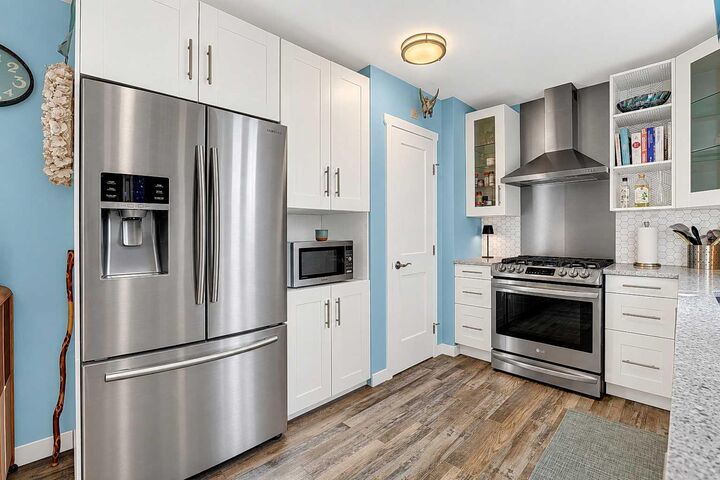 Property Photo:  9715 Prairie Road  AB T8V 3Z1 