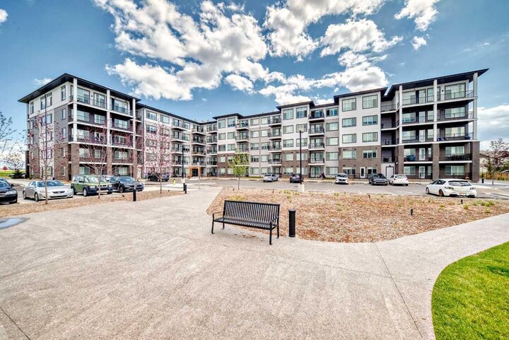 Property Photo: 395 Skyview Parkway NE 1505 AB T3N 2K1