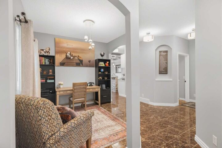 Property Photo:  126 Saddlecrest Way NE  AB T3J 5N2 