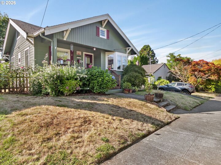 Property Photo:  3935 NE 72nd Ave  OR 97213 