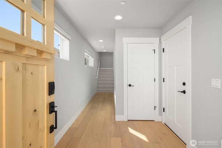 Property Photo:  10  160th Place SE  WA 98012 