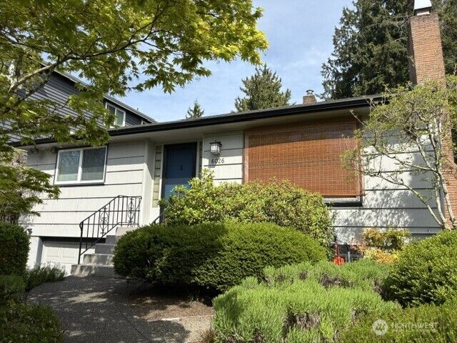 Property Photo: 6026 43rd Avenue NE WA 98115