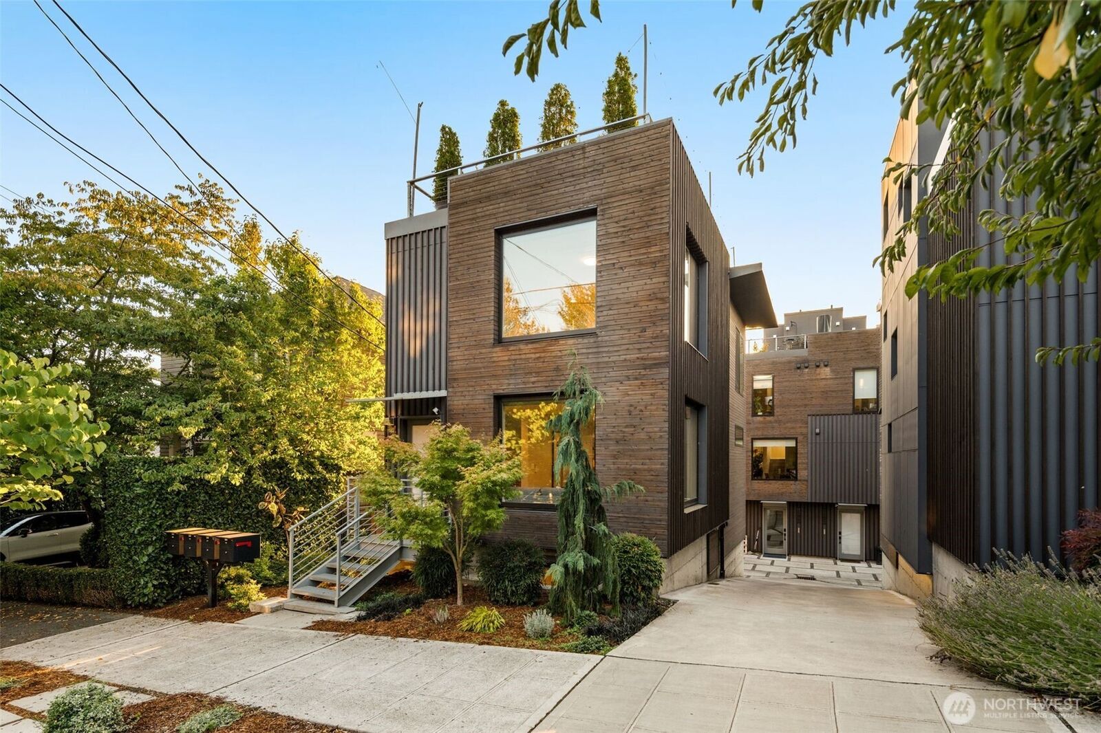 Property Photo: 1105 Yakima Avenue S WA 98144