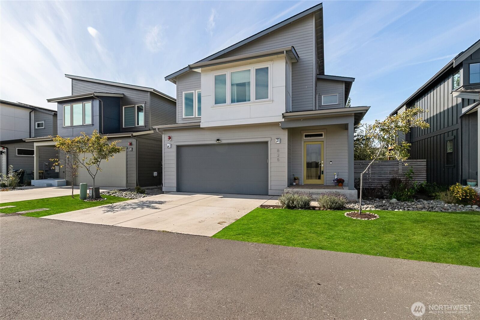 Property Photo:  825  Northview Street  WA 98226 