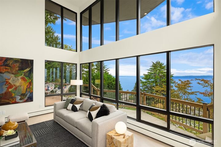Property Photo: 2583 Magnolia Boulevard W WA 98199